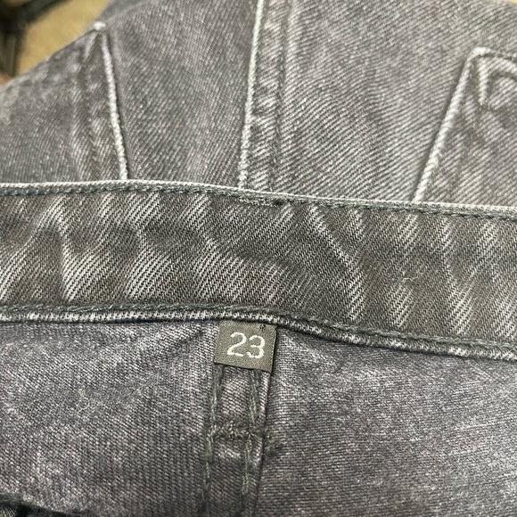 Carmar Emilia Sturgis Black Distressed Spike Studded Fray Hem Jeans size 23 - Picture 9 of 11